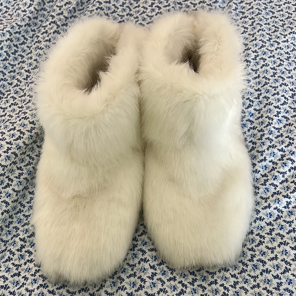 UGG White Fur Slippers 7